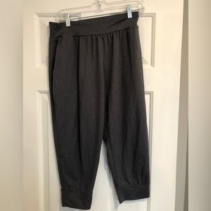 Under Armor Cropper Joggers